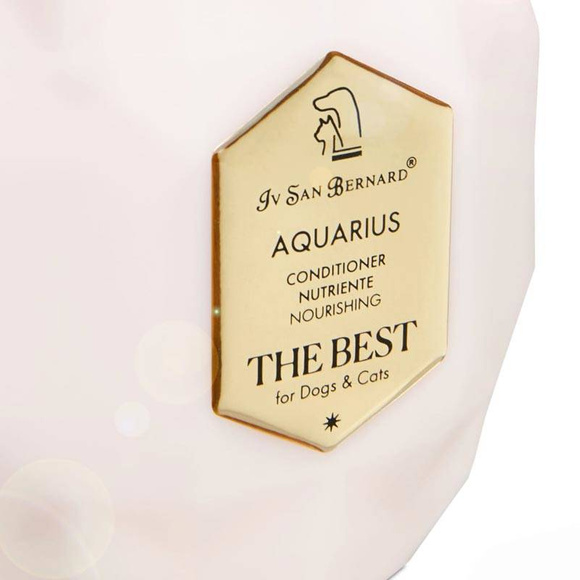 Iv San Bernard The Best Aquarius Conditioner - odżywcza odżywka z wyciągiem z czerwonej winorośli, dla każdego rodzaju sierści, 500ml